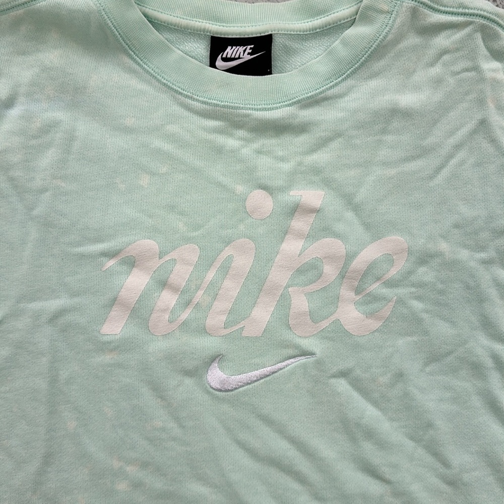 Vintage Nike light/mint green and white lightly tie dyed crew size 1X